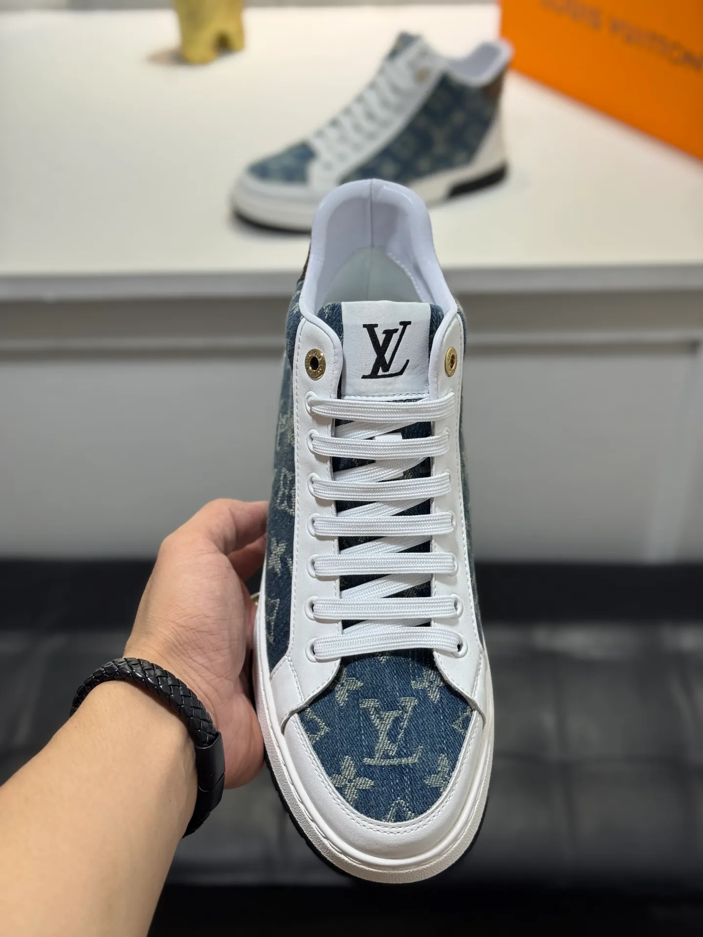 Men's shoes 💰420 [New style] 🐛🐛Top original order - Louis Vuitton®️ Trendy and fashionable yet low-key men's casual shoes, uppers made of LV denim spliced ​​with cowhide, comfortable and breathable, sheepskin lining, original rubber outsole, two colors available ~ a must-have for stylish men. Size: 38-44 (45 customized